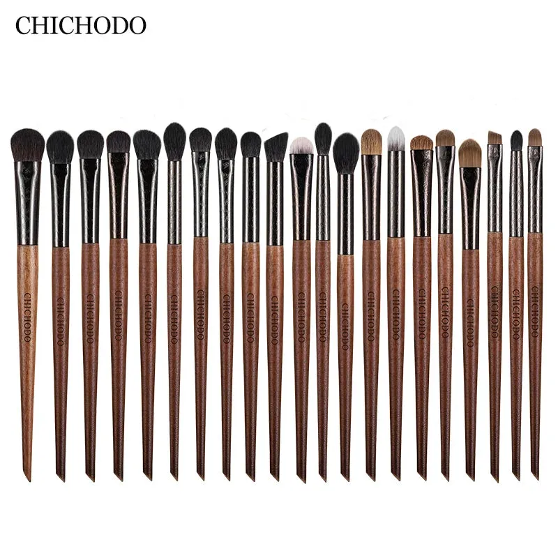 Natural & Synthetic Makeup Brushes