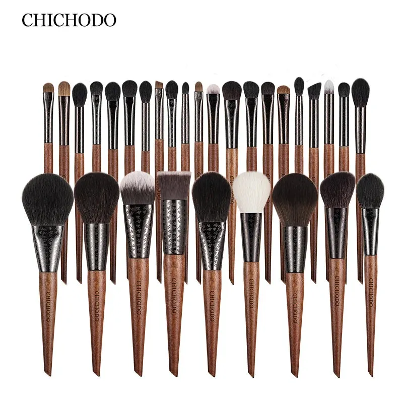 Natural & Synthetic Makeup Brushes