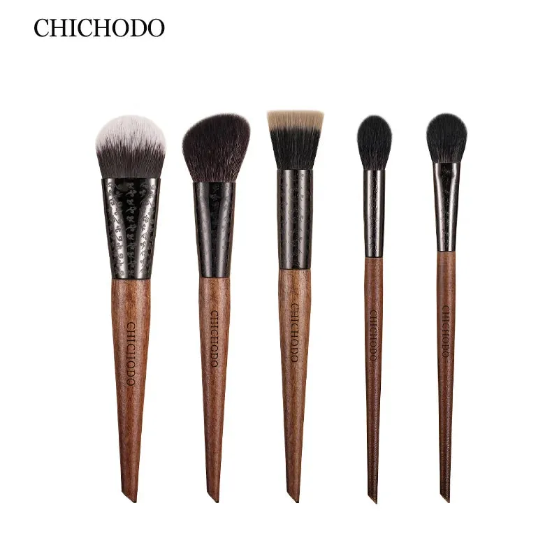 Natural & Synthetic Makeup Brushes