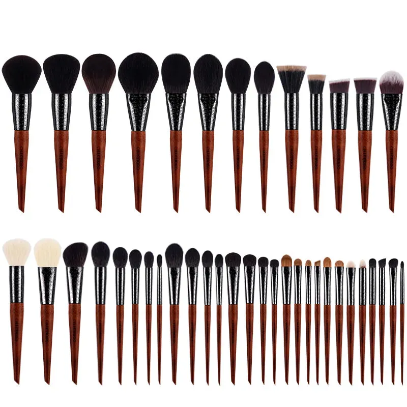 Natural & Synthetic Makeup Brushes