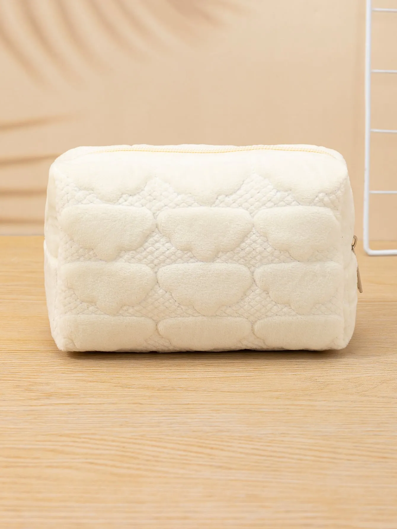 White Clouds Plush Portable Makeup Bag Cosmetic Organizer Toiletries Bag Makeup